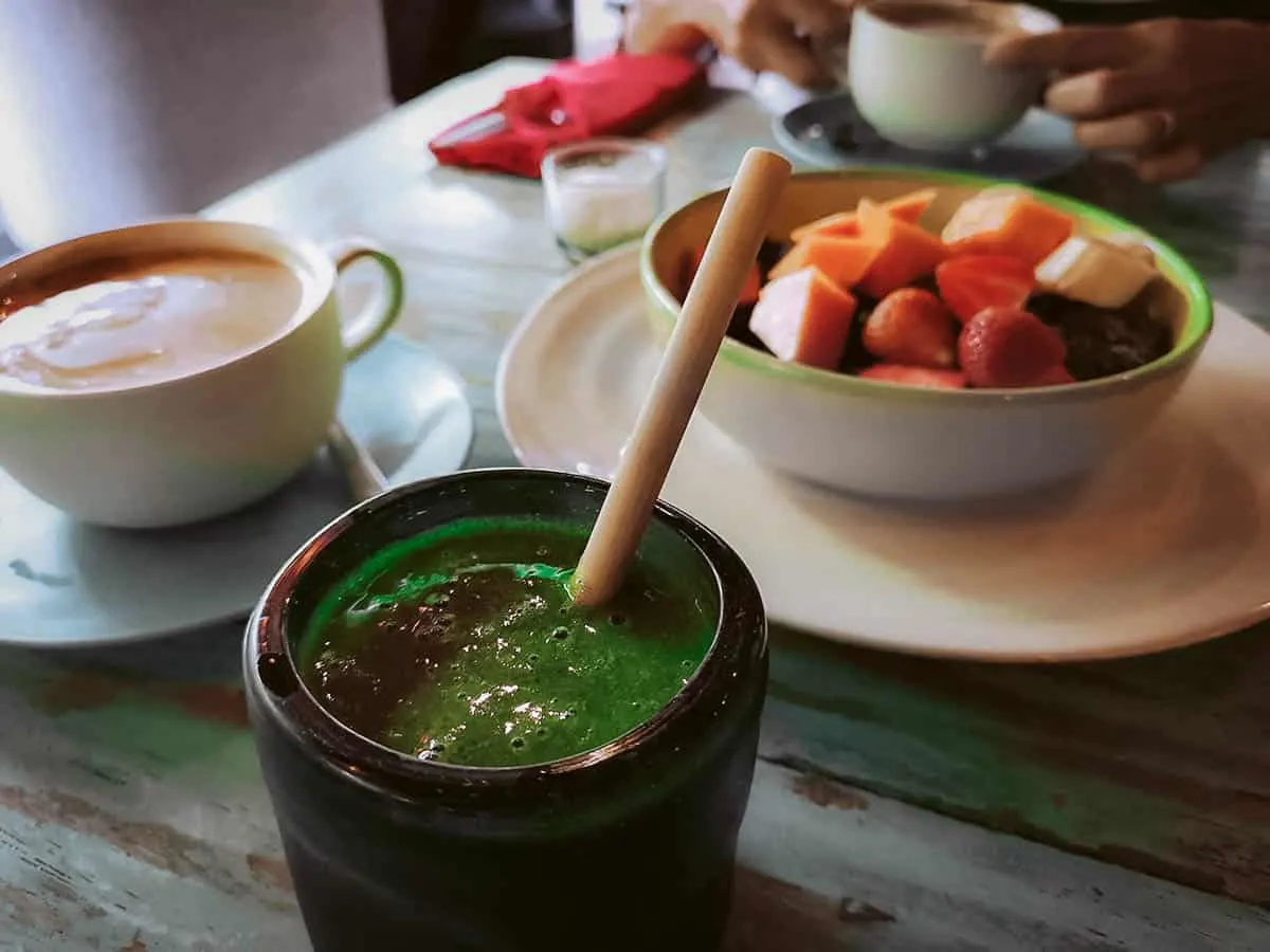 Smoothie and fruit bowl from a cafe in Bali
