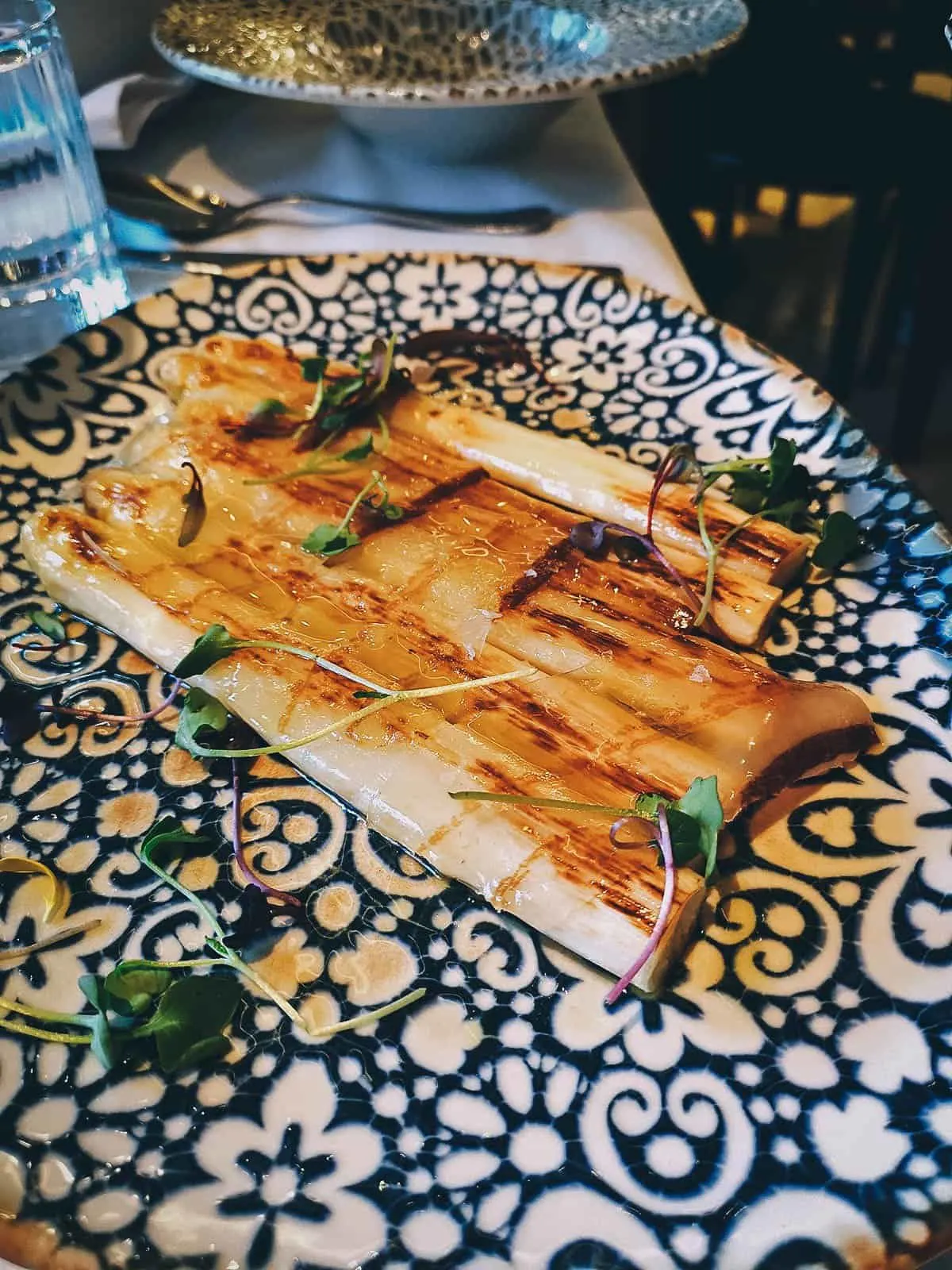 Oviedo Food Guide: 5 Must-Eat Restaurants in Oviedo, Asturias, Spain White asparagus dish at La Corte de Pelayo restaurant in Oviedo, Spain