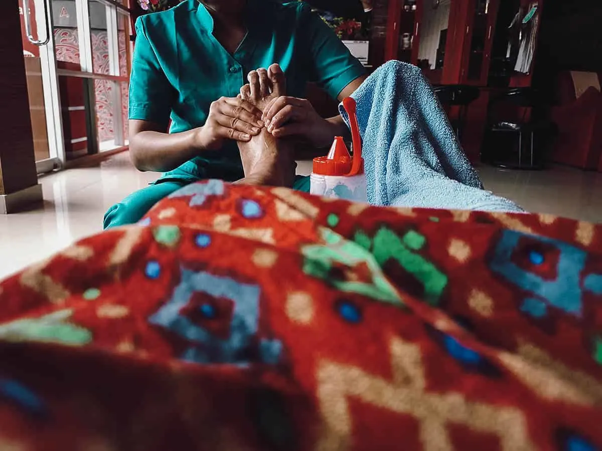 Travel guide to Ubud: Getting a foot massage in Ubud, Bali, Indonesia