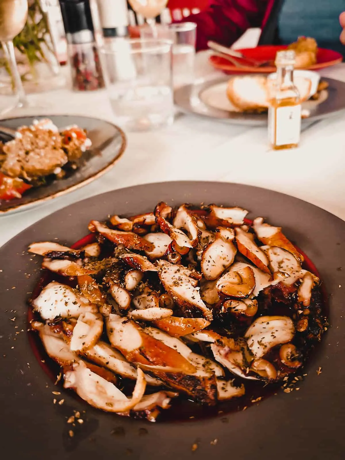 Santorini Food Guide: 9 Must-Eat Restaurants in Santorini, Greece Greek food in Santorini