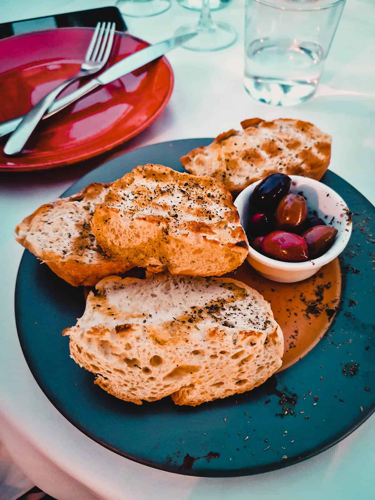 Ammoudi Fish Tavern, Oia, Santorini, Greece