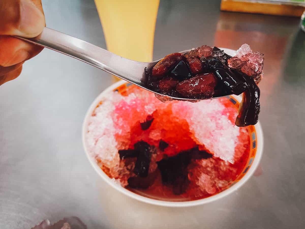 Oh eaw, a shaved ice dessert from Phuket