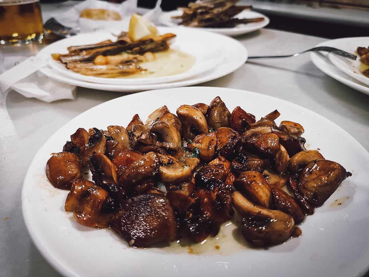 Tapas at Bar Los Diamantes in Granada, Spain