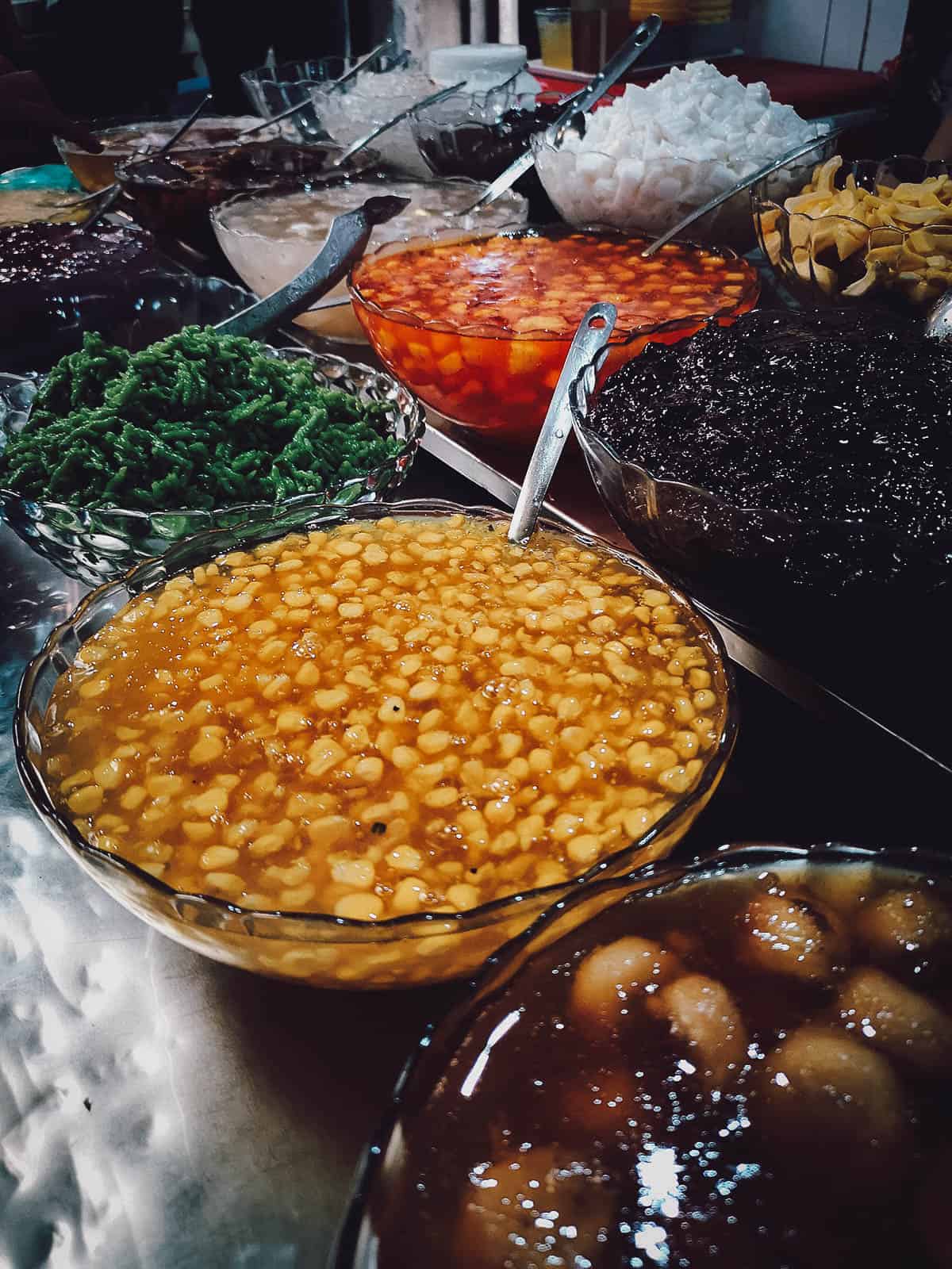 Hanoi Food Tour: Explore Hanoi’s Best Markets with A Chef’s Tour