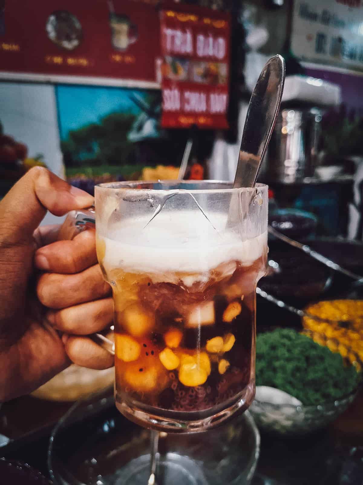 Che in Hanoi, a popular Vietnamese dessert