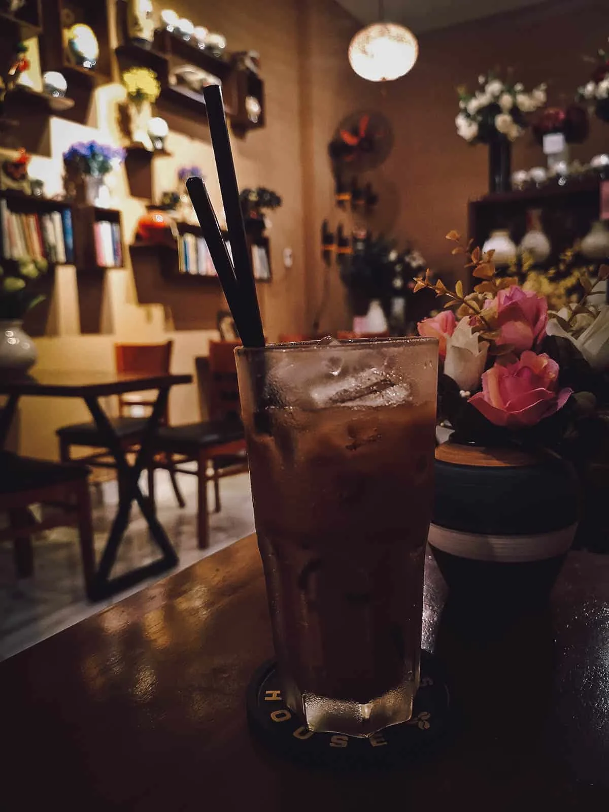 Iced milk coffee at 1987's House Coffee & Flower