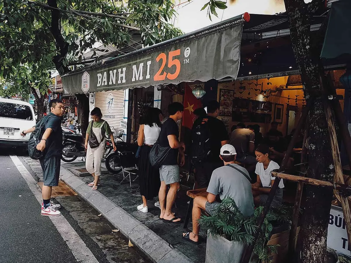 Banh Mi 25 restaurant in Hanoi