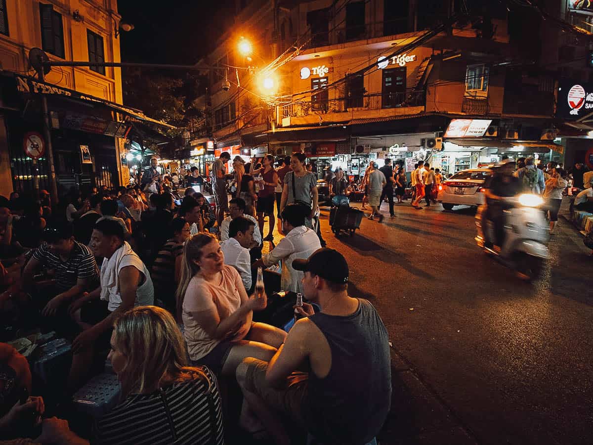 Bia hoi corner in Hanoi