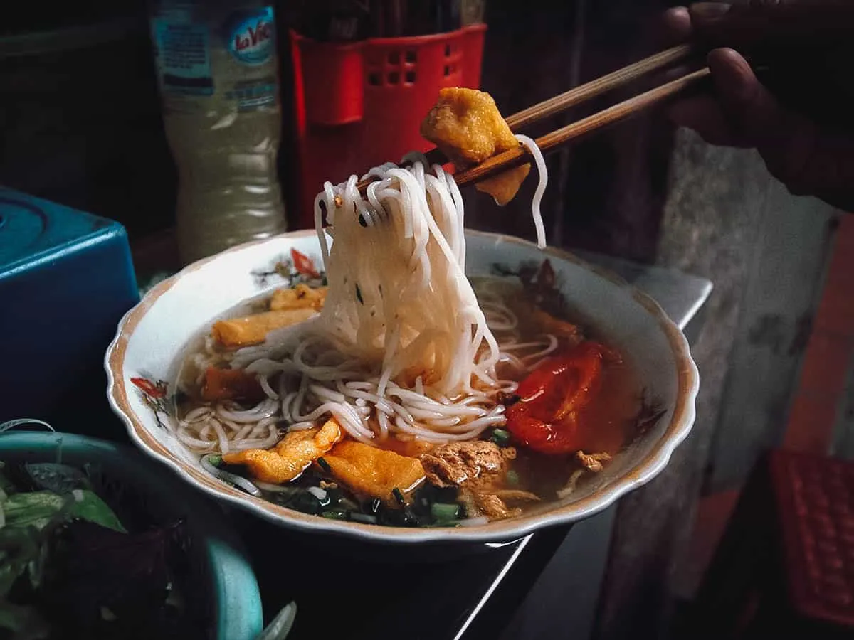 Bun rieu at Bún Riêu Cua Hàng Bạc stall in Hanoi