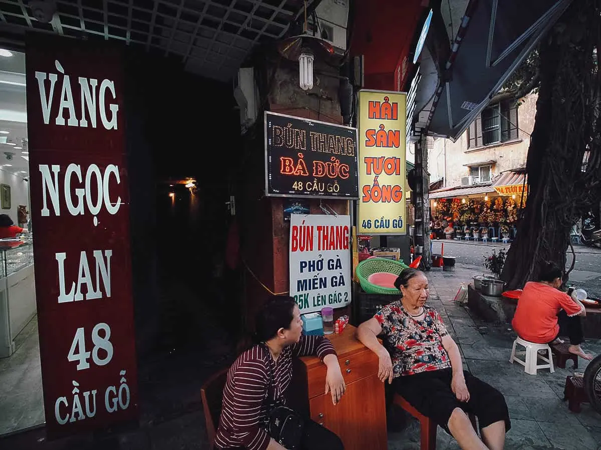 Entrance to Quán Bún Thang Bà Đức restaurant in Hanoi