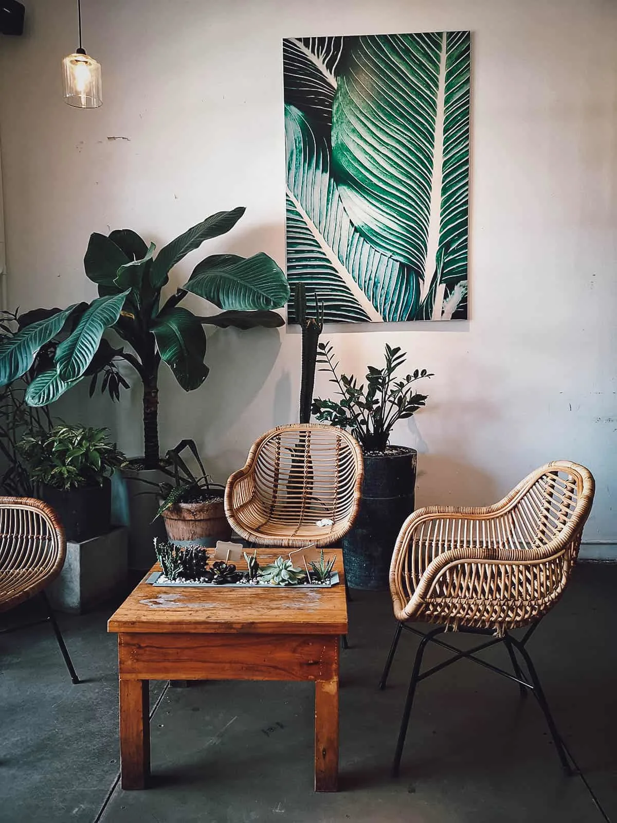 Instagrammable Cafes in Saigon, Vietnam Saigon Oi interior