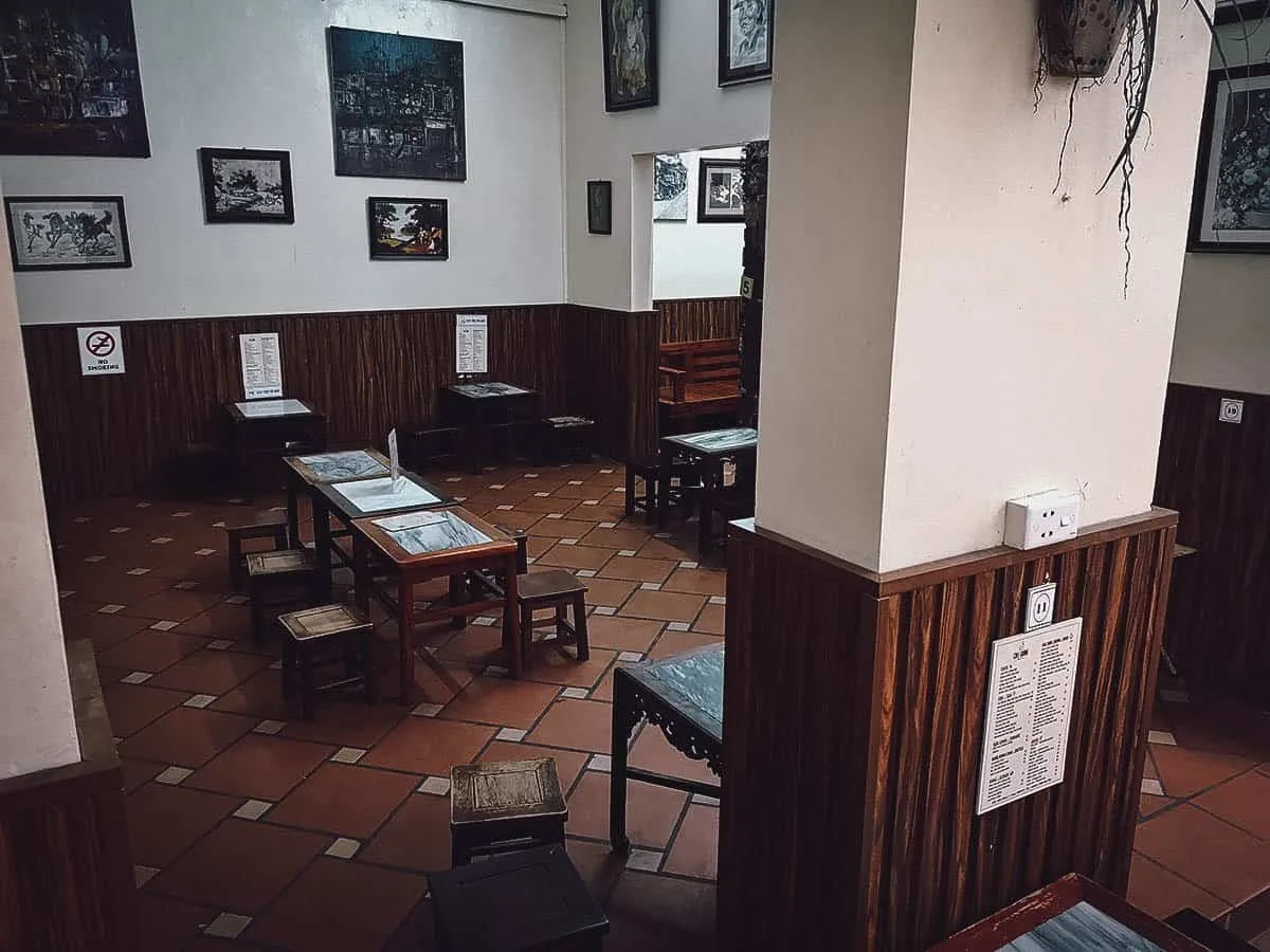 Cafe Giang interior