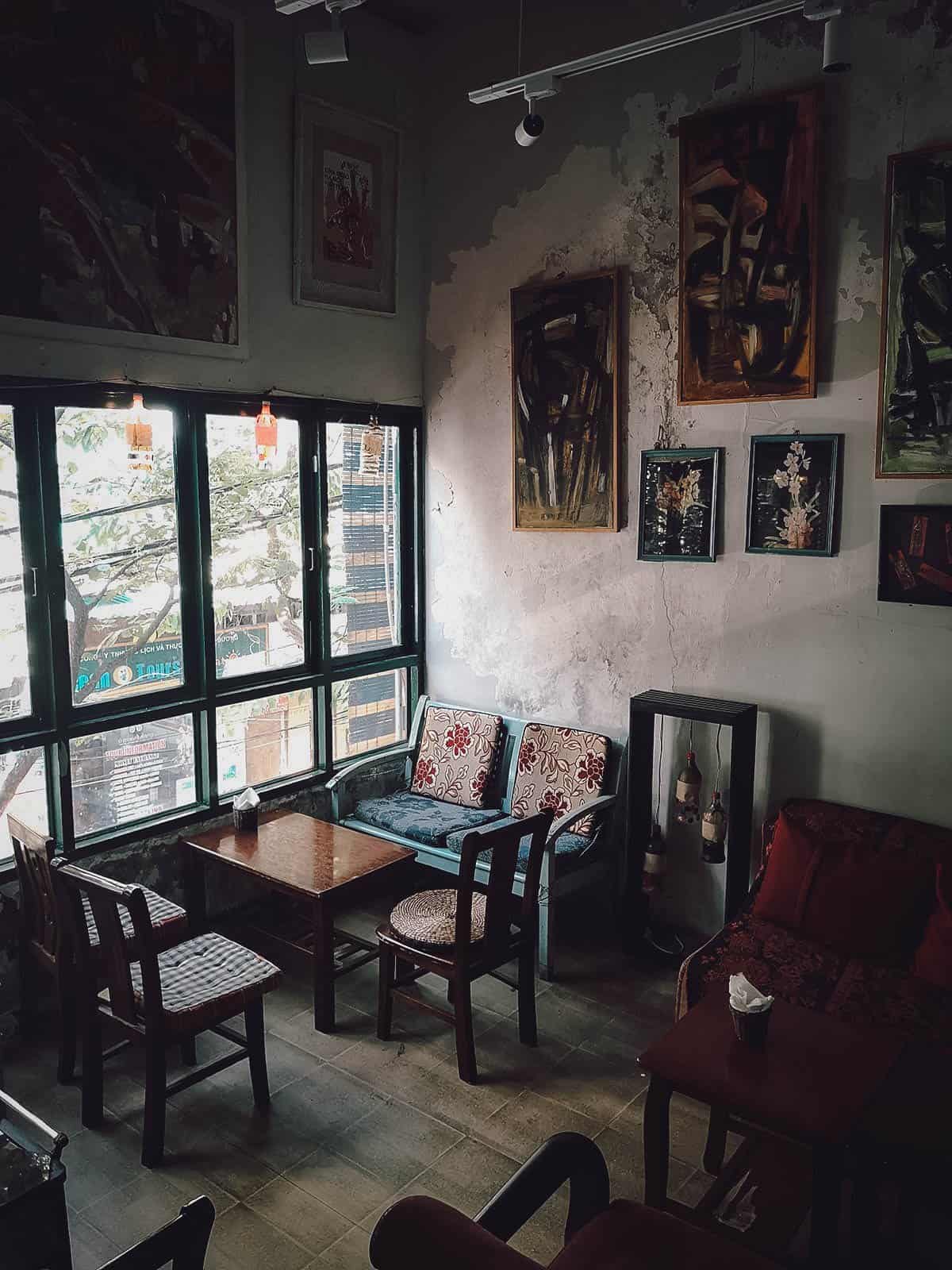 Cafe Nola interior