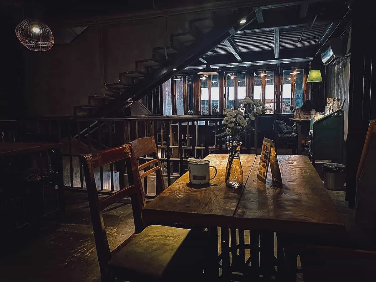 Instagrammable Cafes in Saigon, Vietnam Cong Ca Phe interior