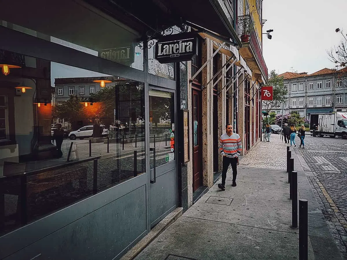 Porto Food Guide: 15 Must-Eat Restaurants in Porto, Portugal Frontage of Lareira