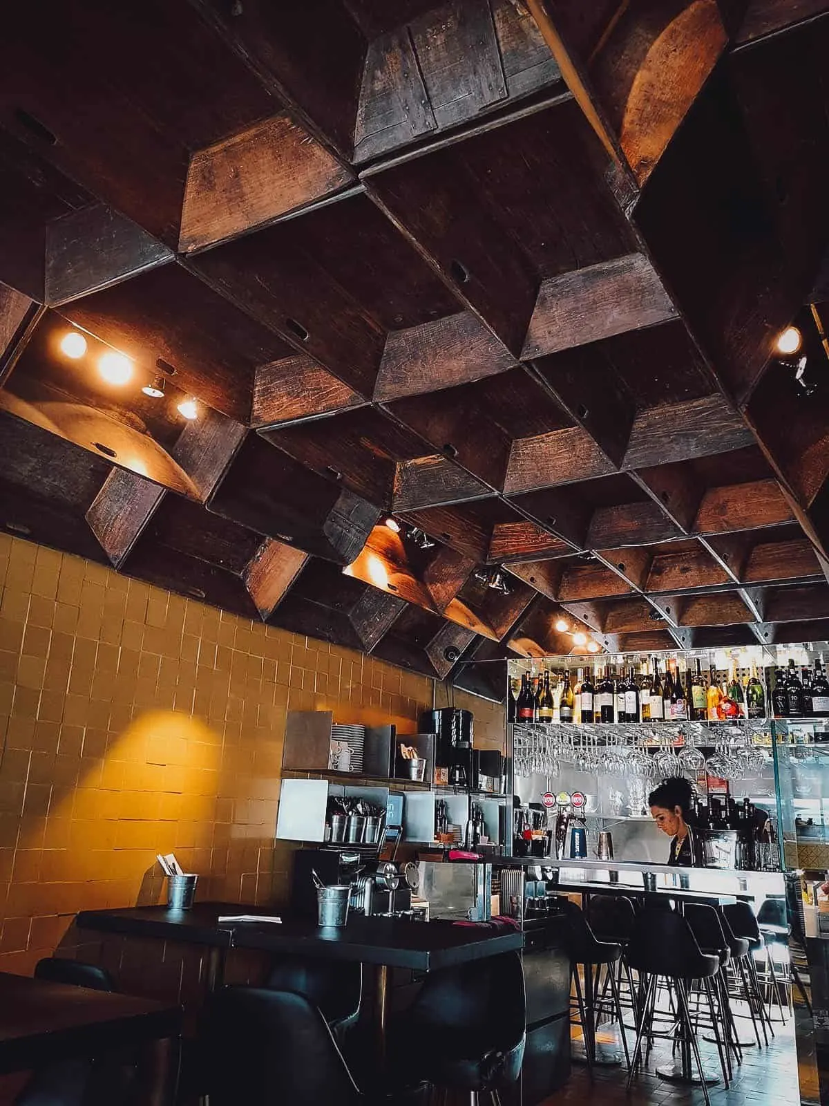 Porto Food Guide: 15 Must-Eat Restaurants in Porto, Portugal Interior of Pregar