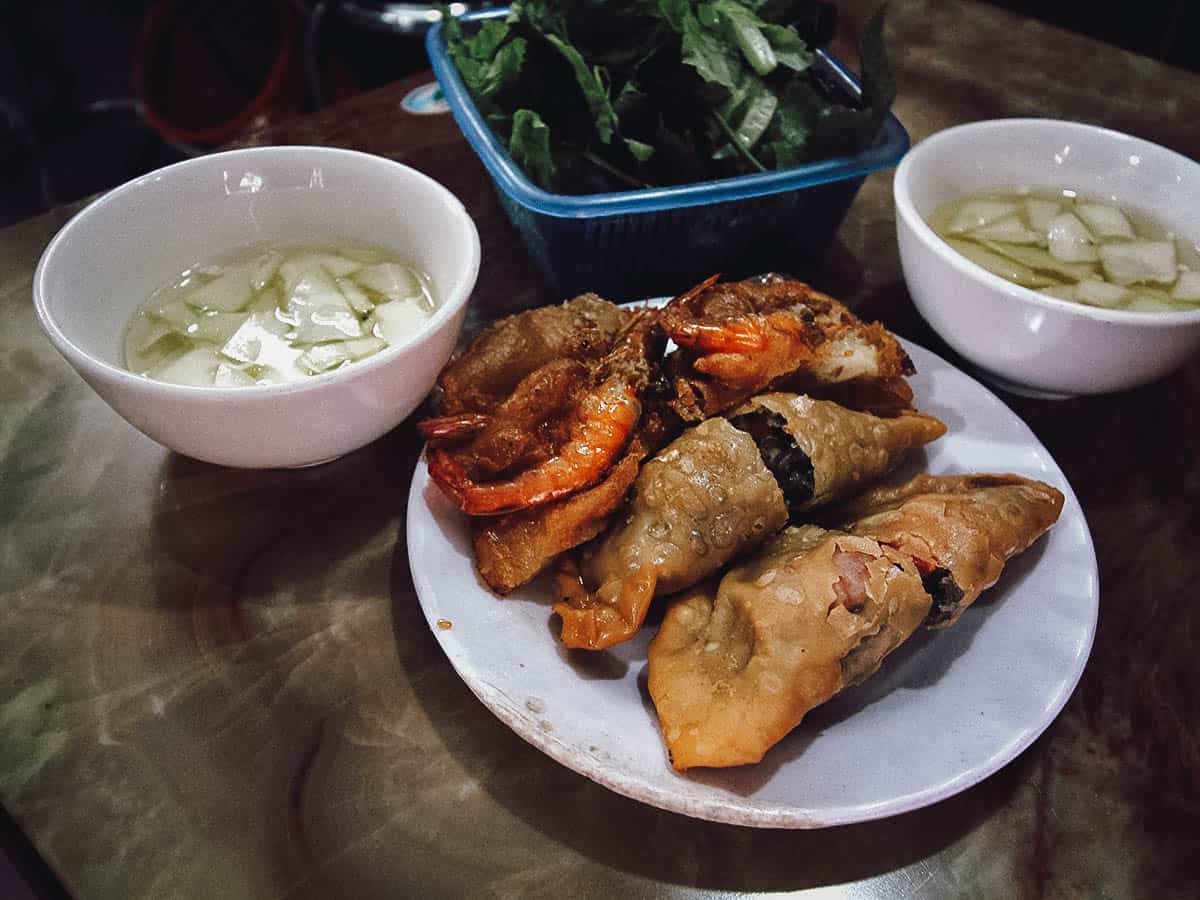 Deep-fried fritters at Quán Gốc Đa restaurant in Hanoi