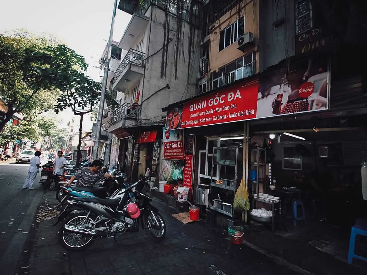 Quán Gốc Đa restaurant in Hanoi