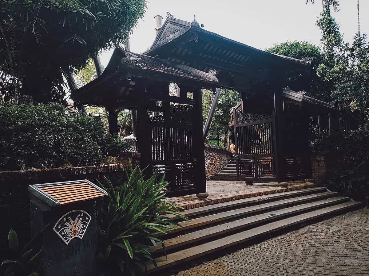 Ancient Hue Garden Houses hotel and restaurant gate