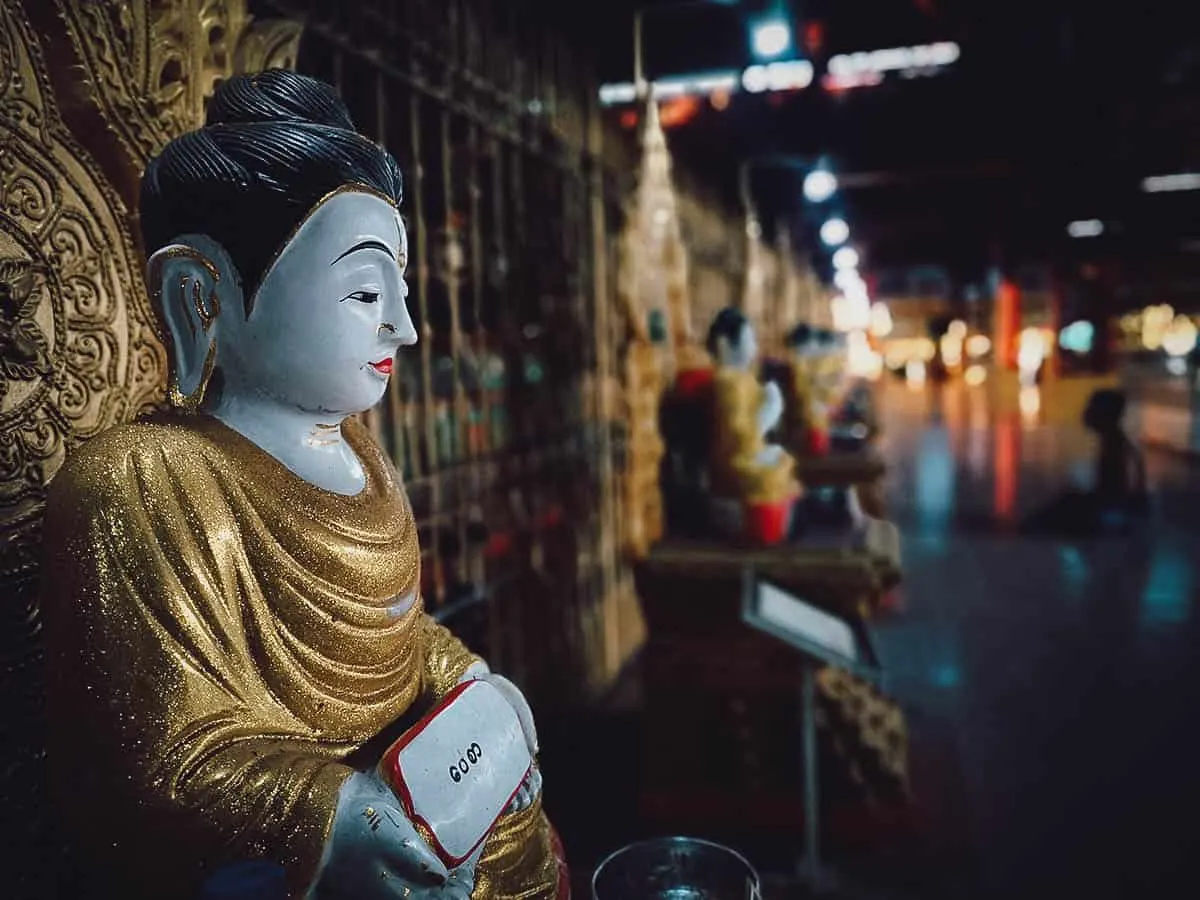 Chaukhtatgyi Paya, Yangon, Myanmar