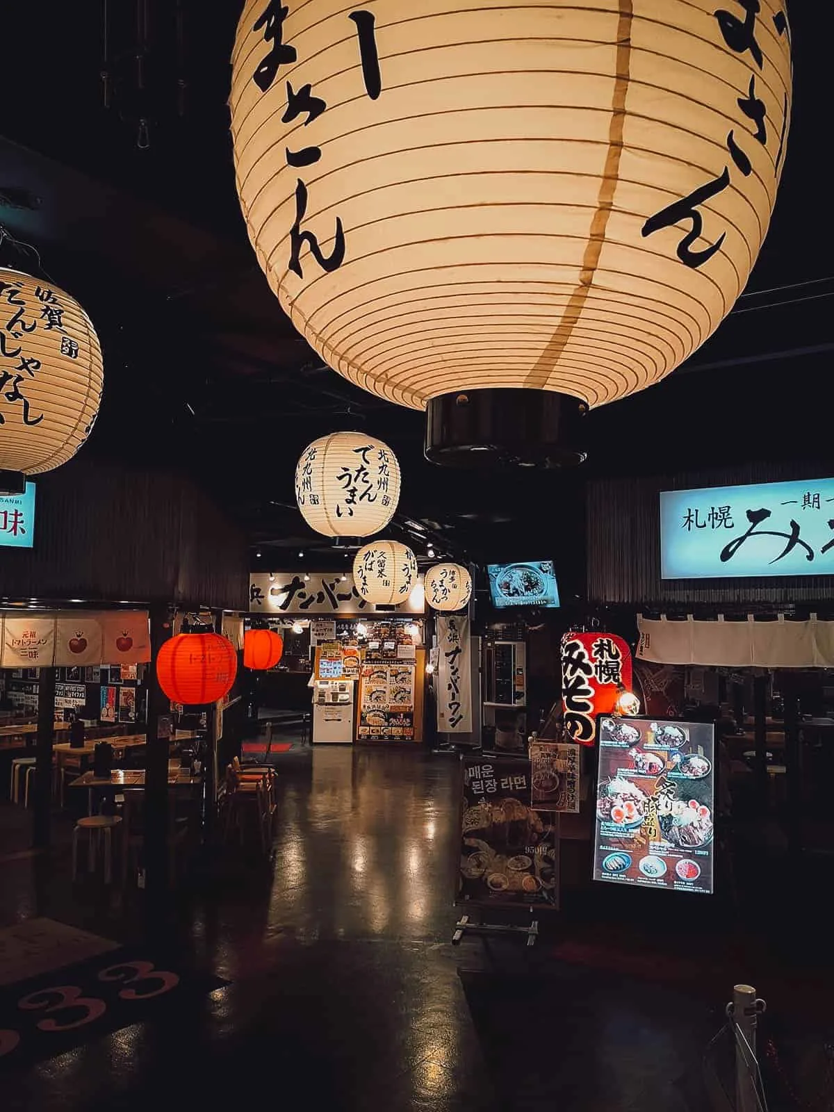 Hakata ramen at Shodai Hide-chan in Fukuoka