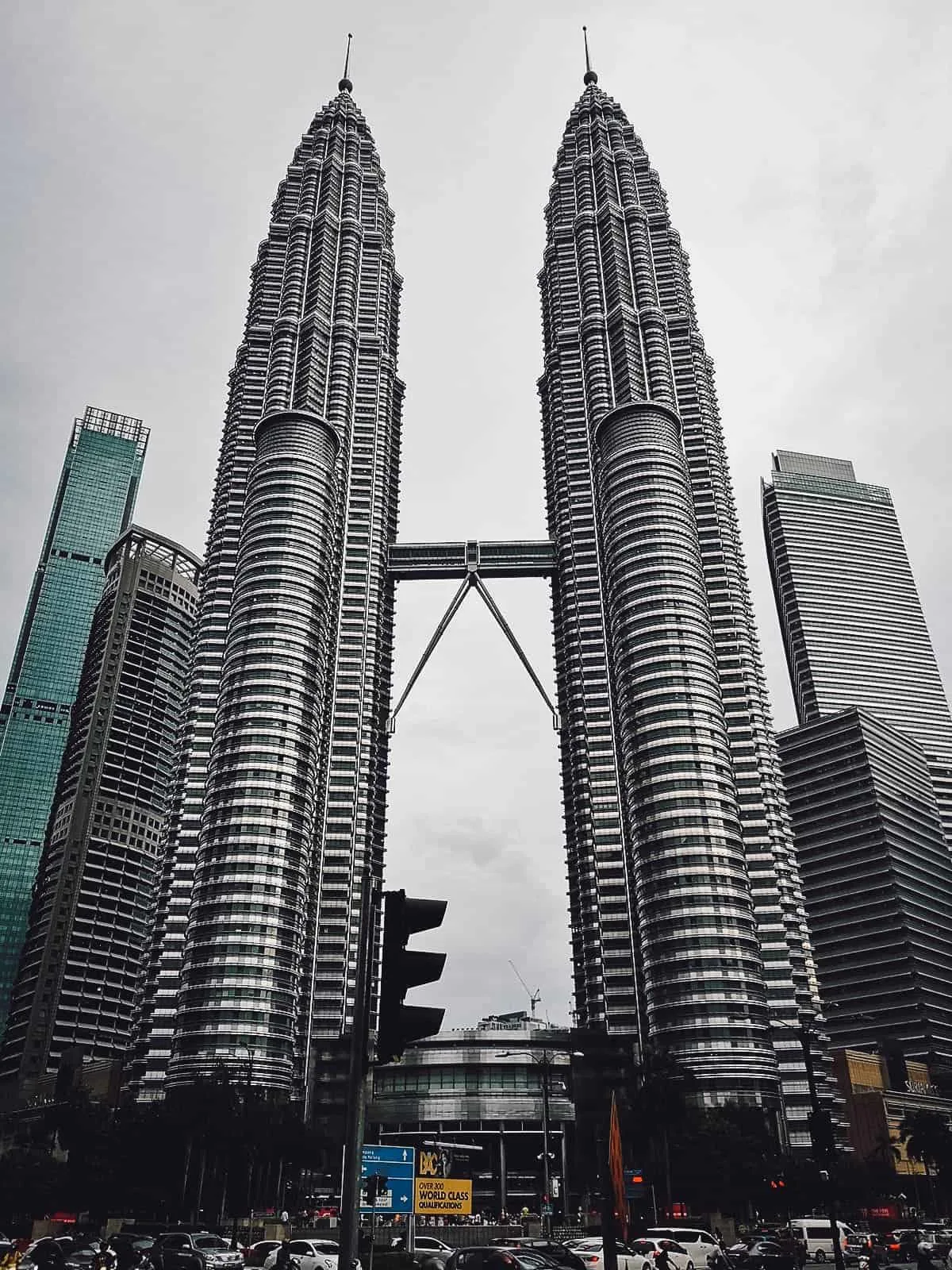 Petronas Towers, Kuala Lumpur, Malaysia Petronas Towers, Kuala Lumpur, Malaysia