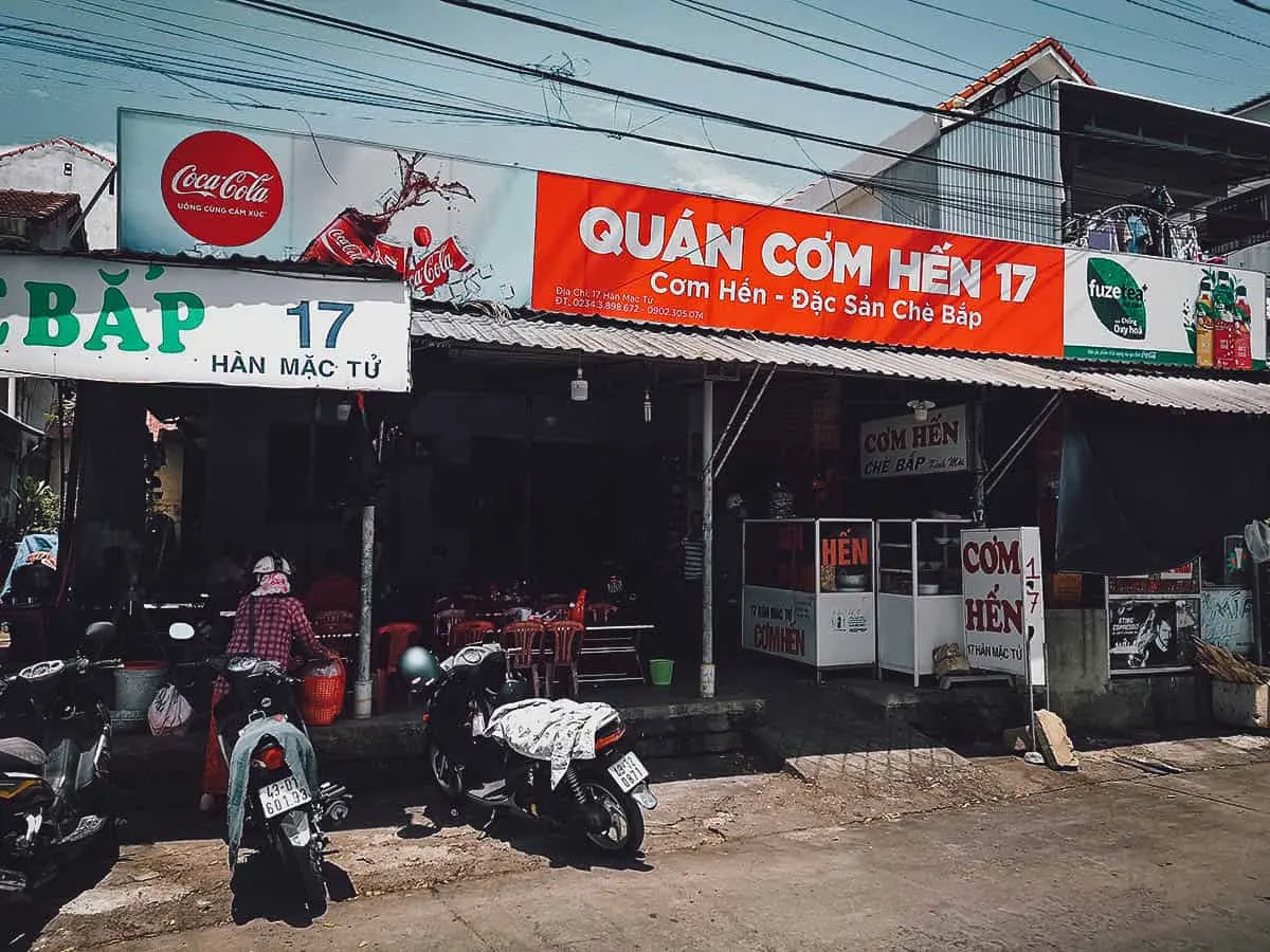 Quan Com Hen 17 restaurant exterior in Hue, Vietnam