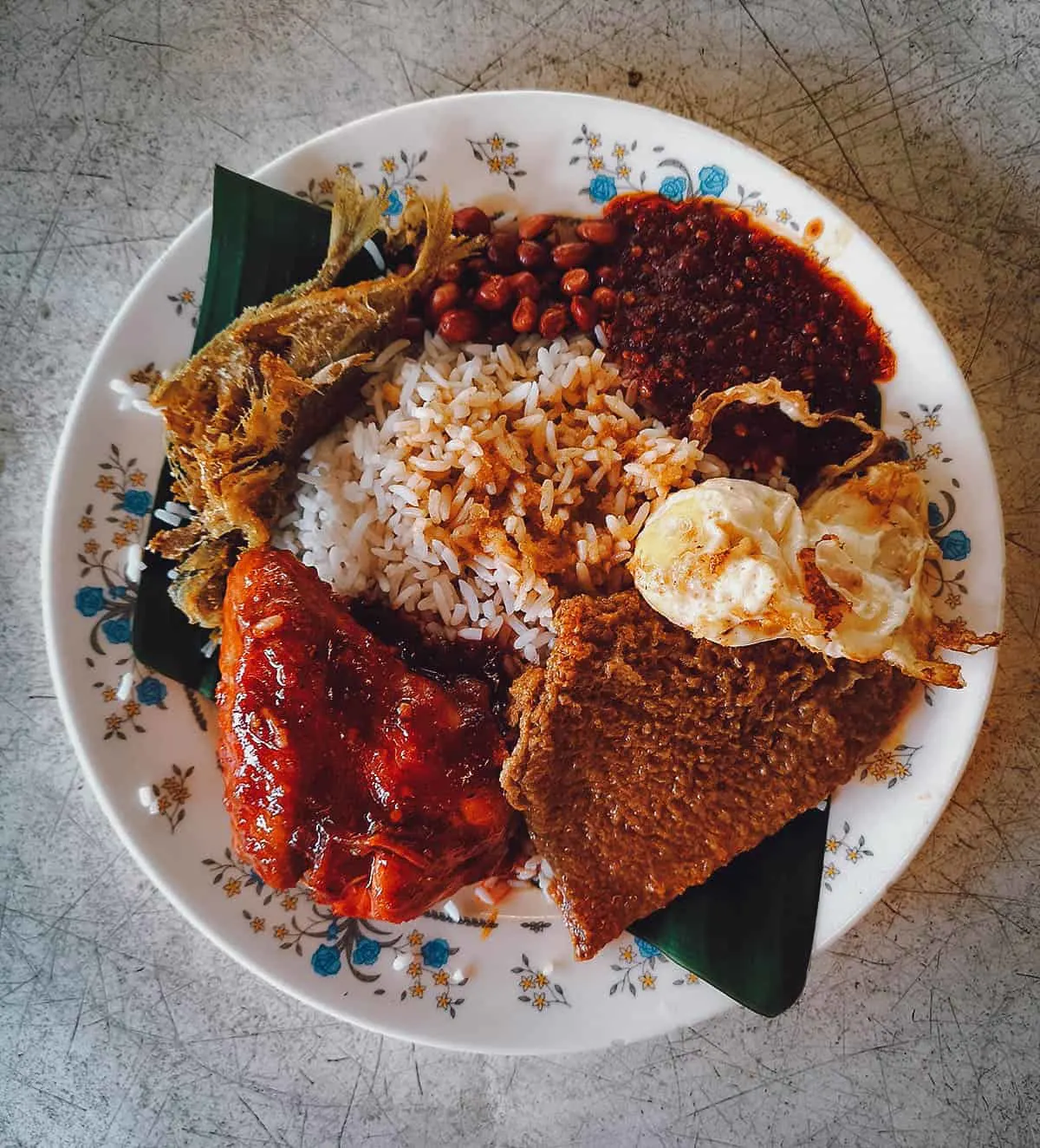Malaysian Food Guide Nasi lemak