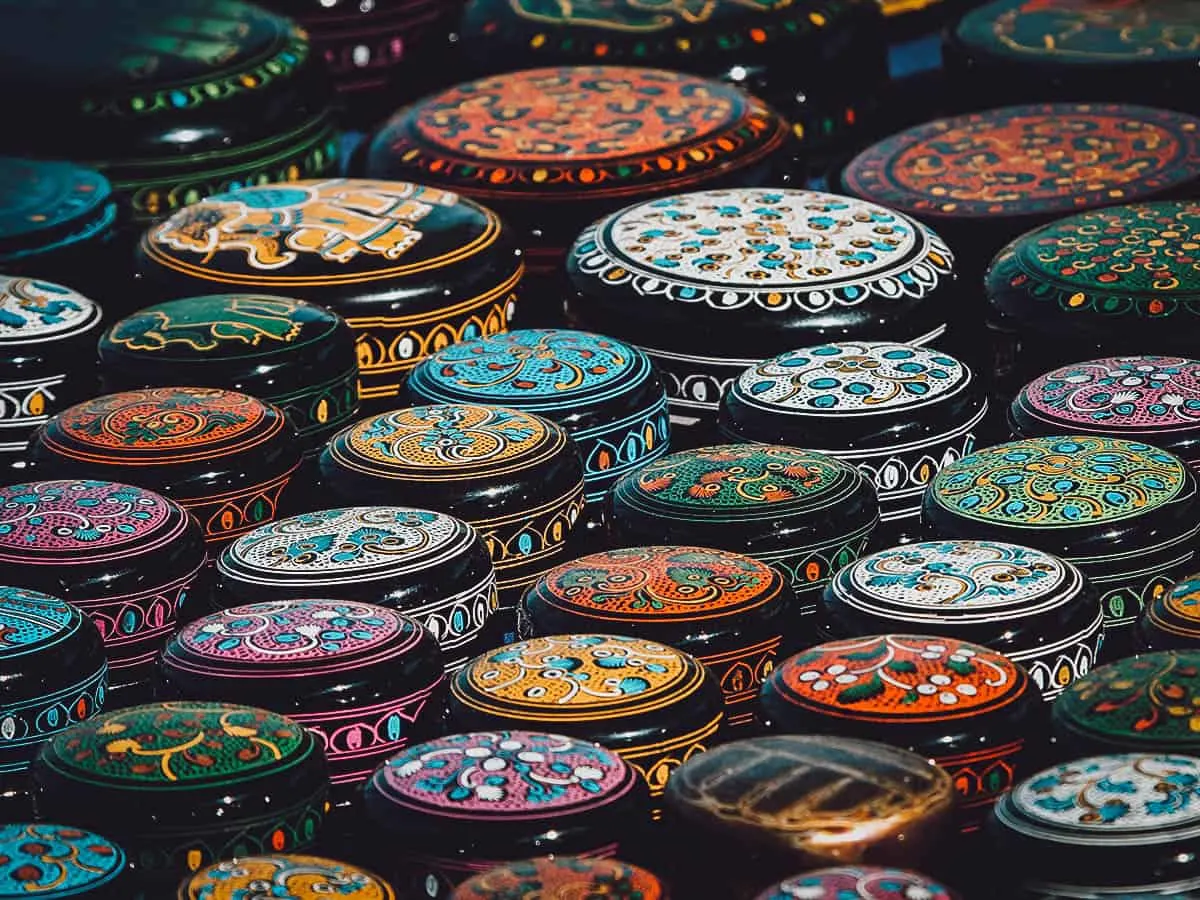 Round Burmese lacquerware boxes