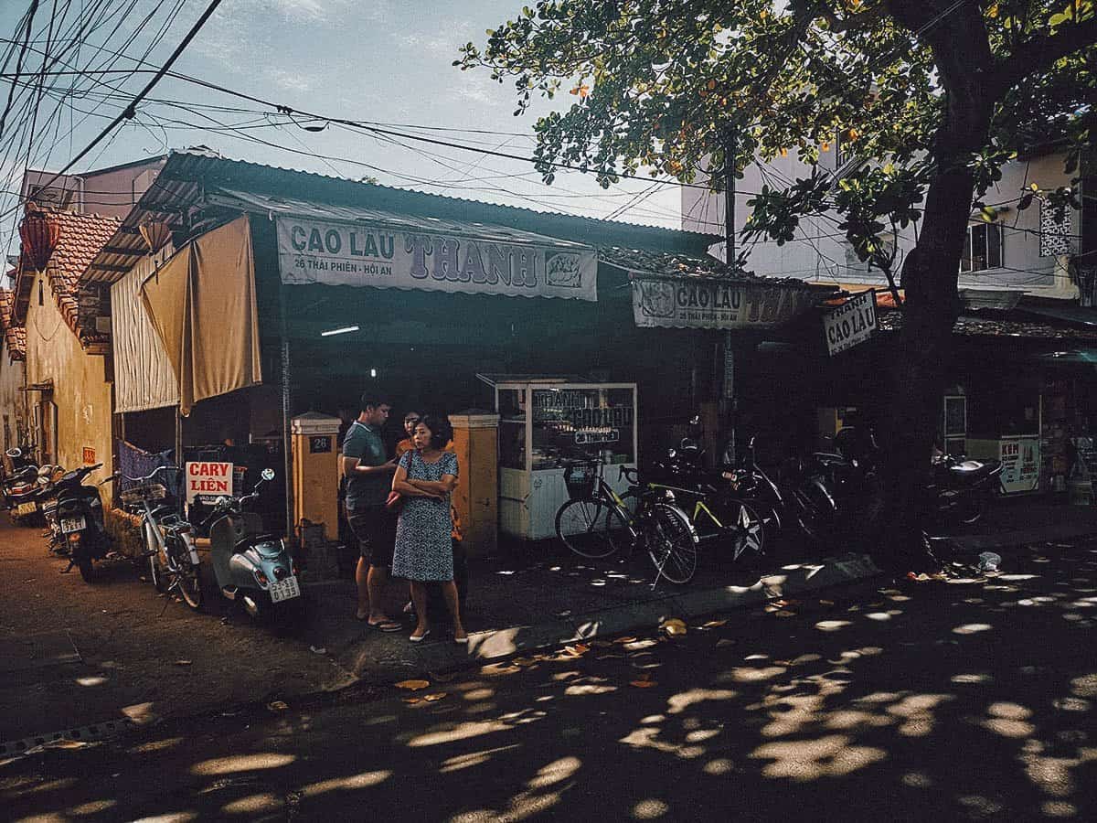 Cao Lau Thanh restaurant exterior in Hoi An