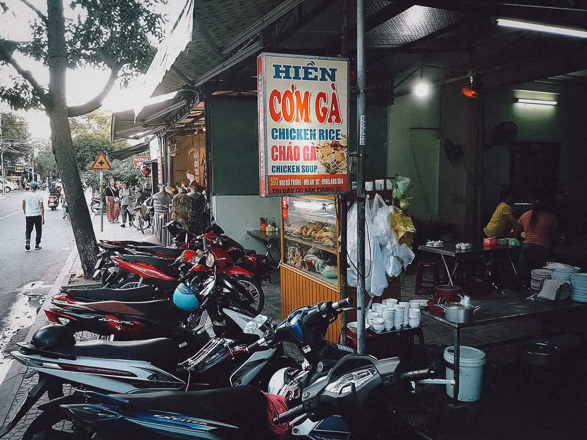 Com Ga Hien restaurant exterior in Hoi An