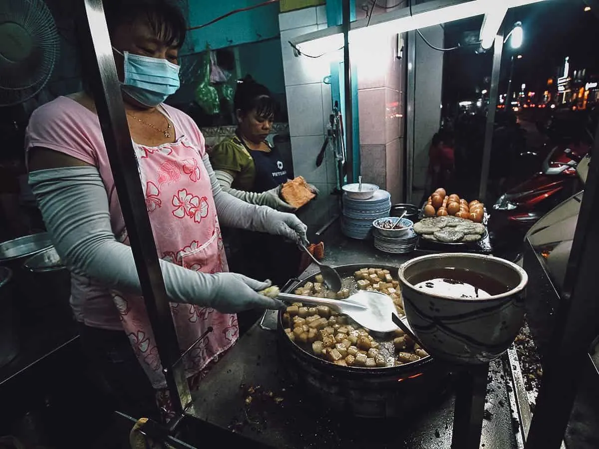 Cooking bot chien at Dat Thanh in Ho Chi Minh City