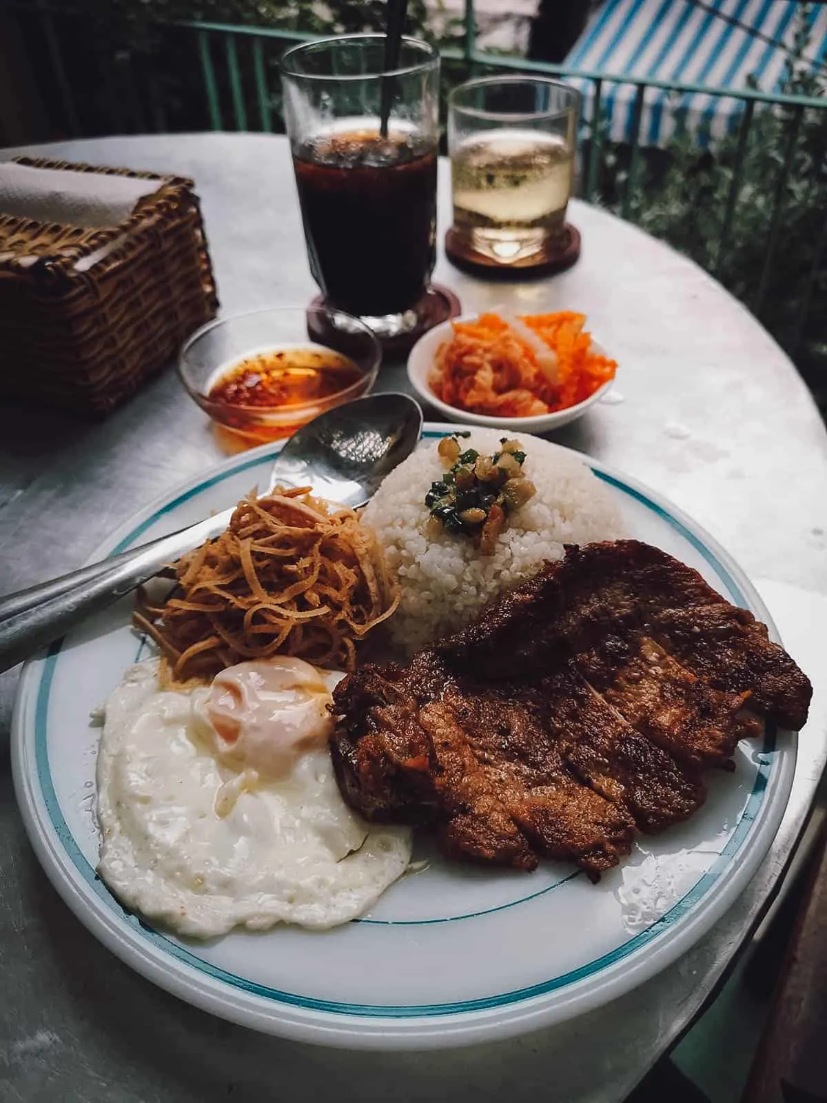 Com tam suon nuong at Ca Phe Do Phu restaurant in Saigon