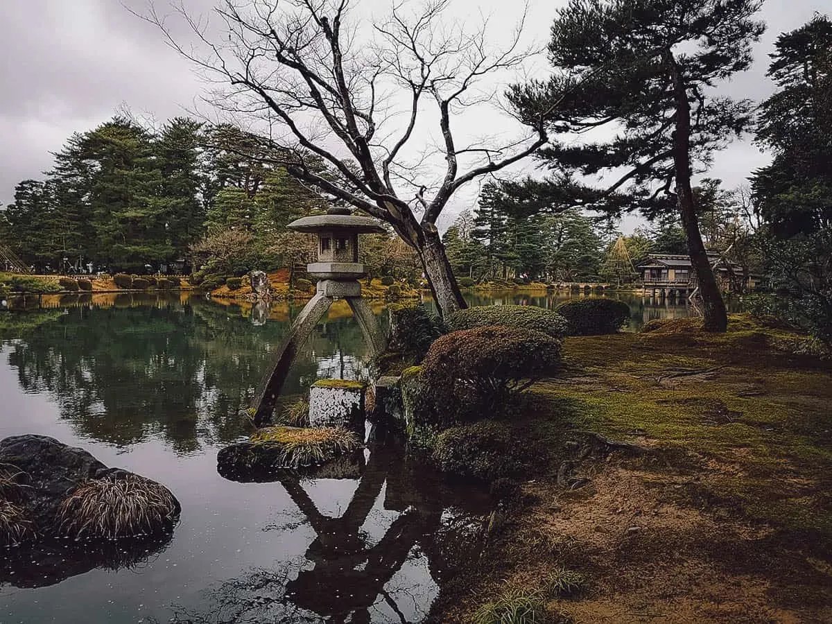 Kenroku-en in Ishikawa prefecture, one of the most beautiful landscape gardens in Japan