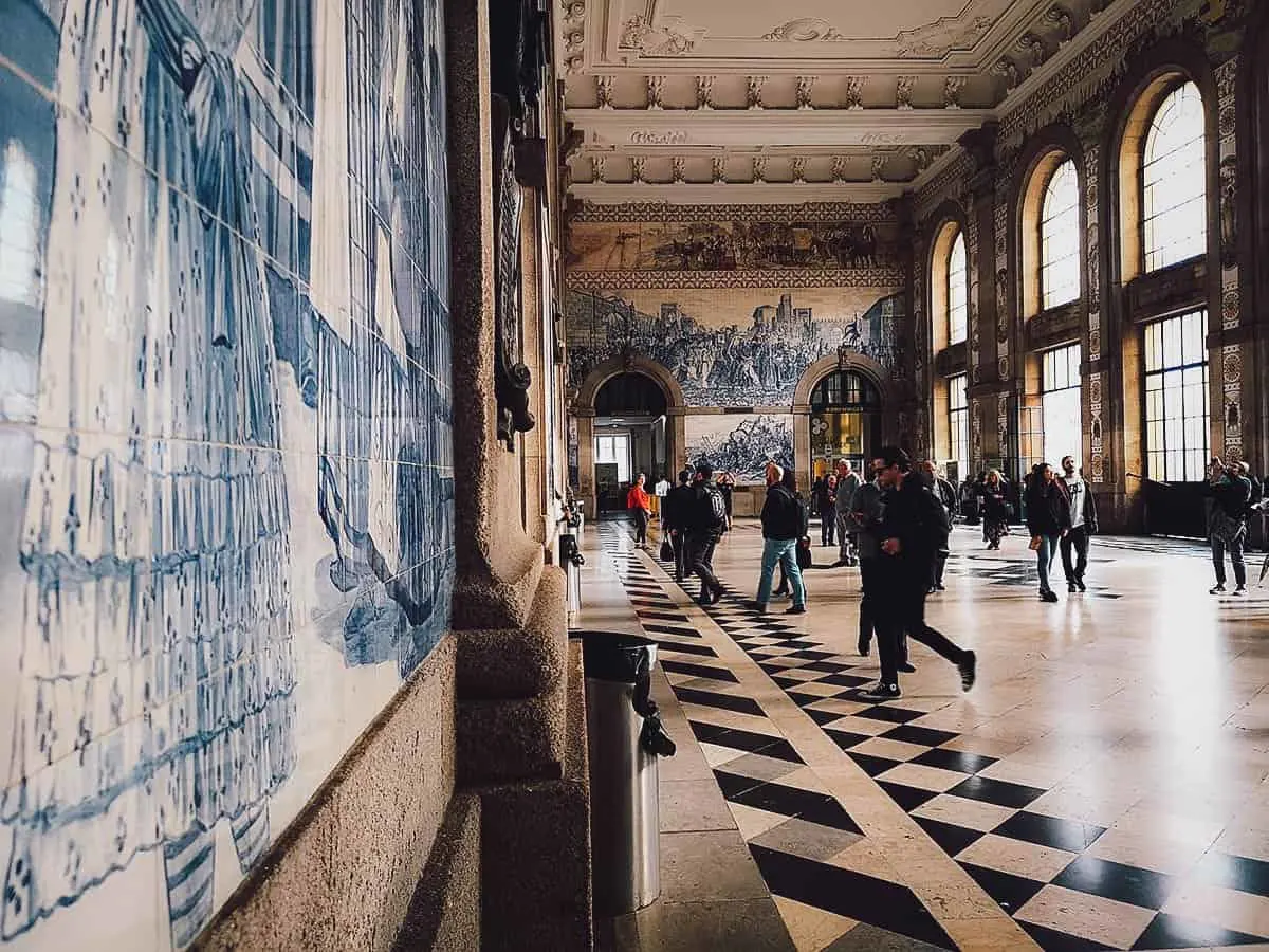 Sao Bento Railway Station in Porto, Portugal