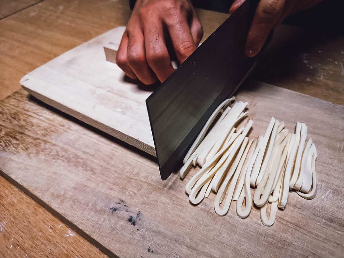 Making udon