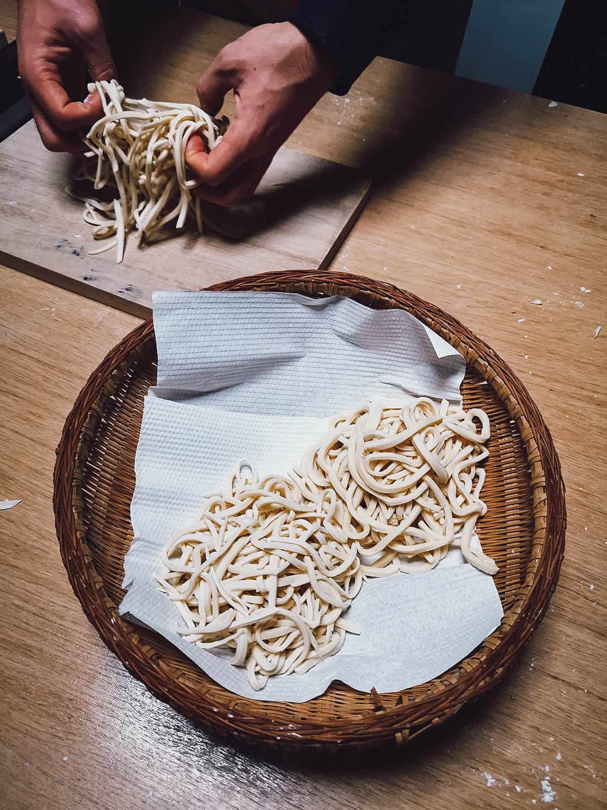 Making udon