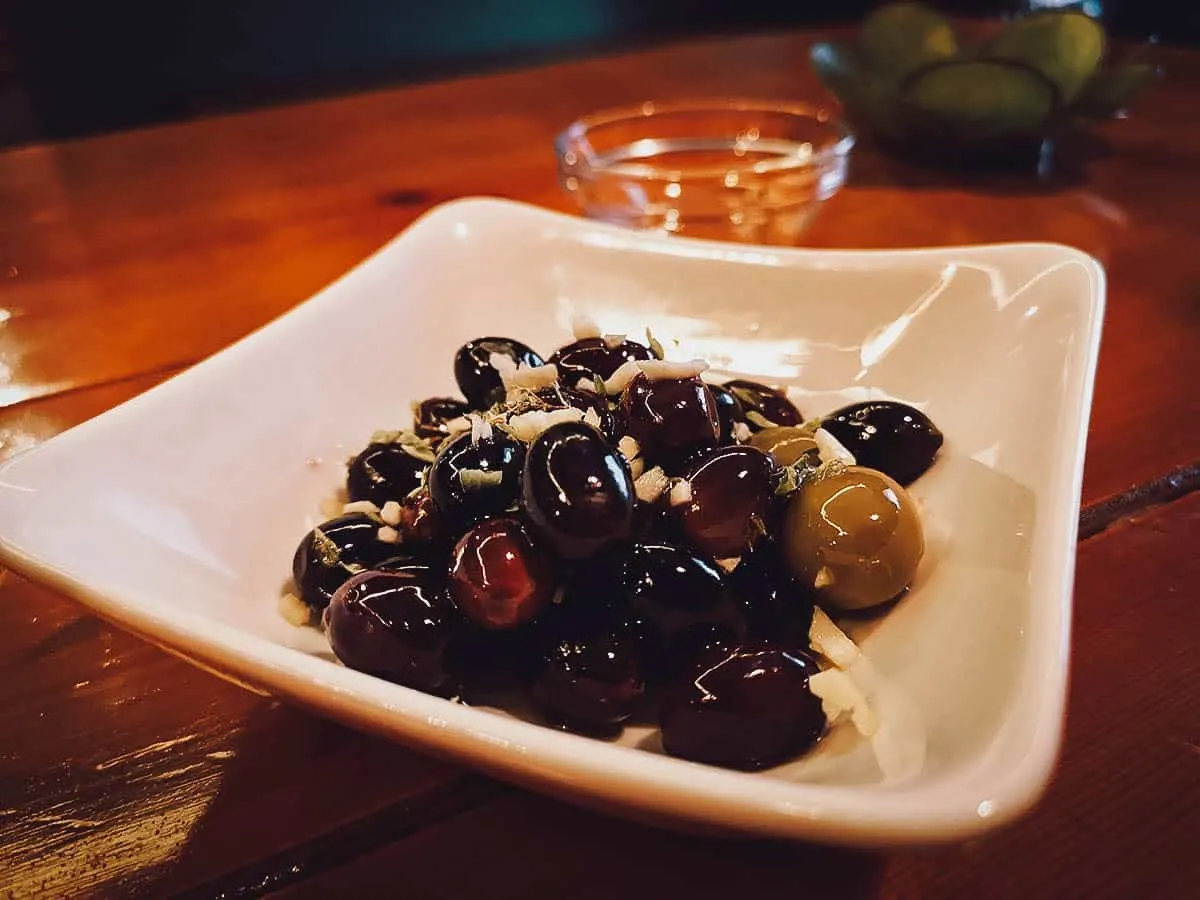 Lisbon Food Guide: 12 Must-Try Restaurants Tasca do Paulinho in Lisbon, Portugal