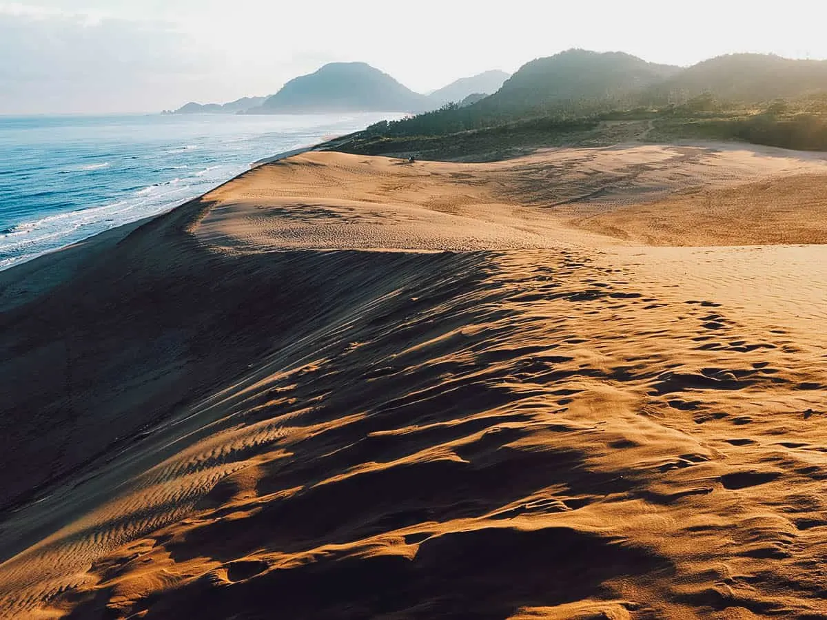 16 of the Best Day Trips from Kyoto and Osaka Sand dunes in Tottori