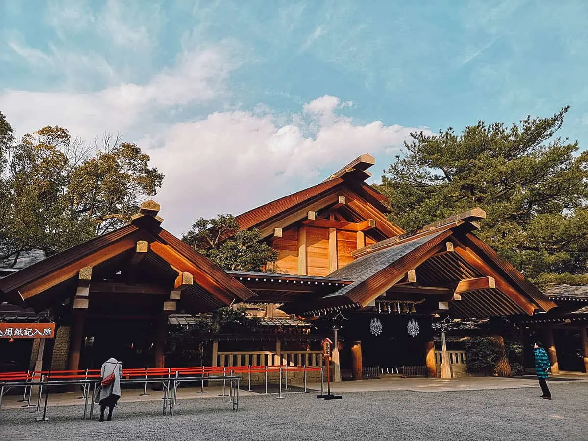 14 Things to Do in Nagoya, Japan Atsuta Shrine exterior