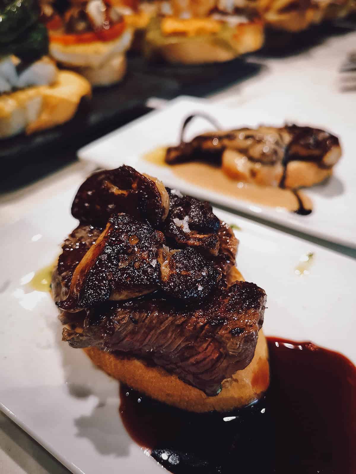 Foie gras with steak pintxos