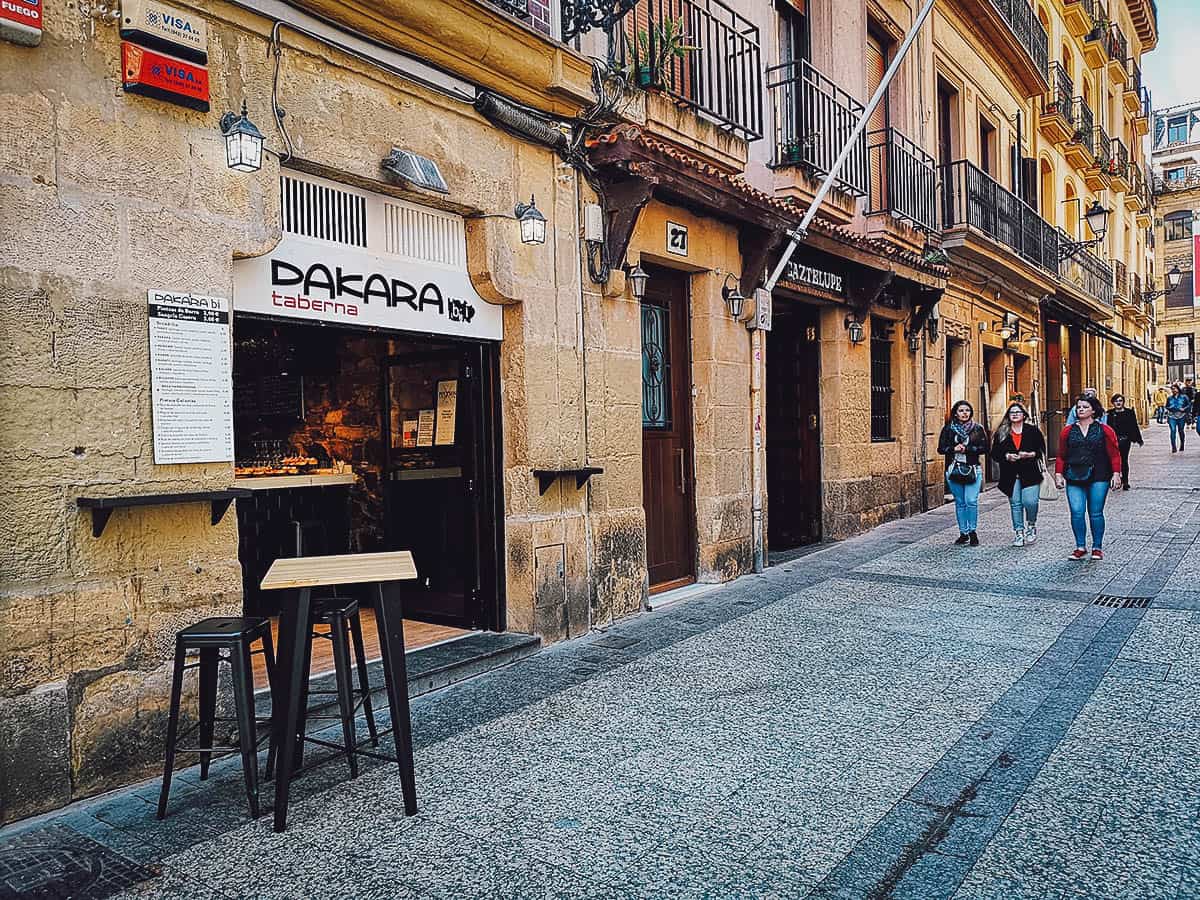 Taberna Dakara Bi exterior