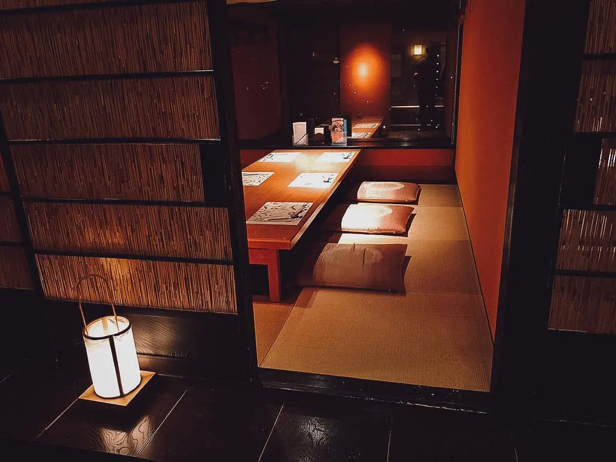 Kanazawa Food Guide: 10 Must-Try Restaurants Dining room at Shogyotei restaurant in Kanazawa