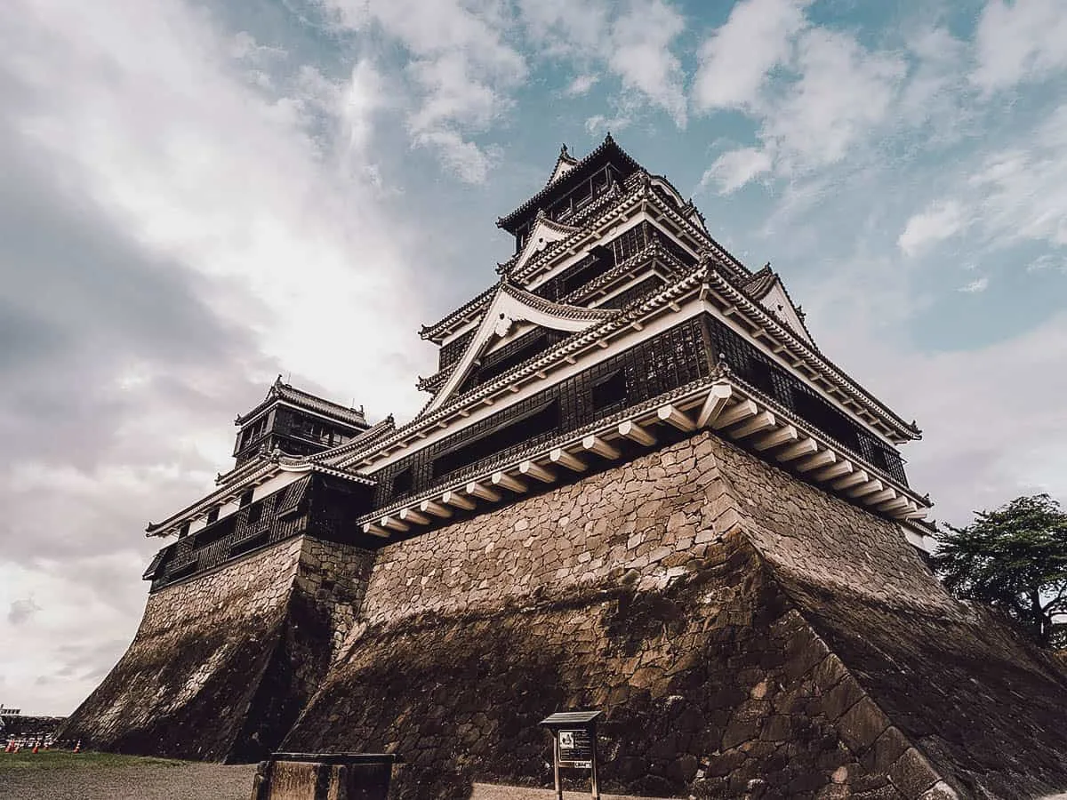 Kumamoto Castle, Japan Kumamoto Castle exterior