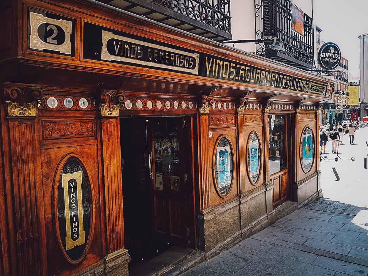 Taberna de Angel Sierra exterior