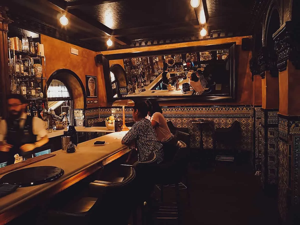 Madrid Food Guide: 14 Must-Try Restaurants, Bars, and Markets Viva Madrid interior