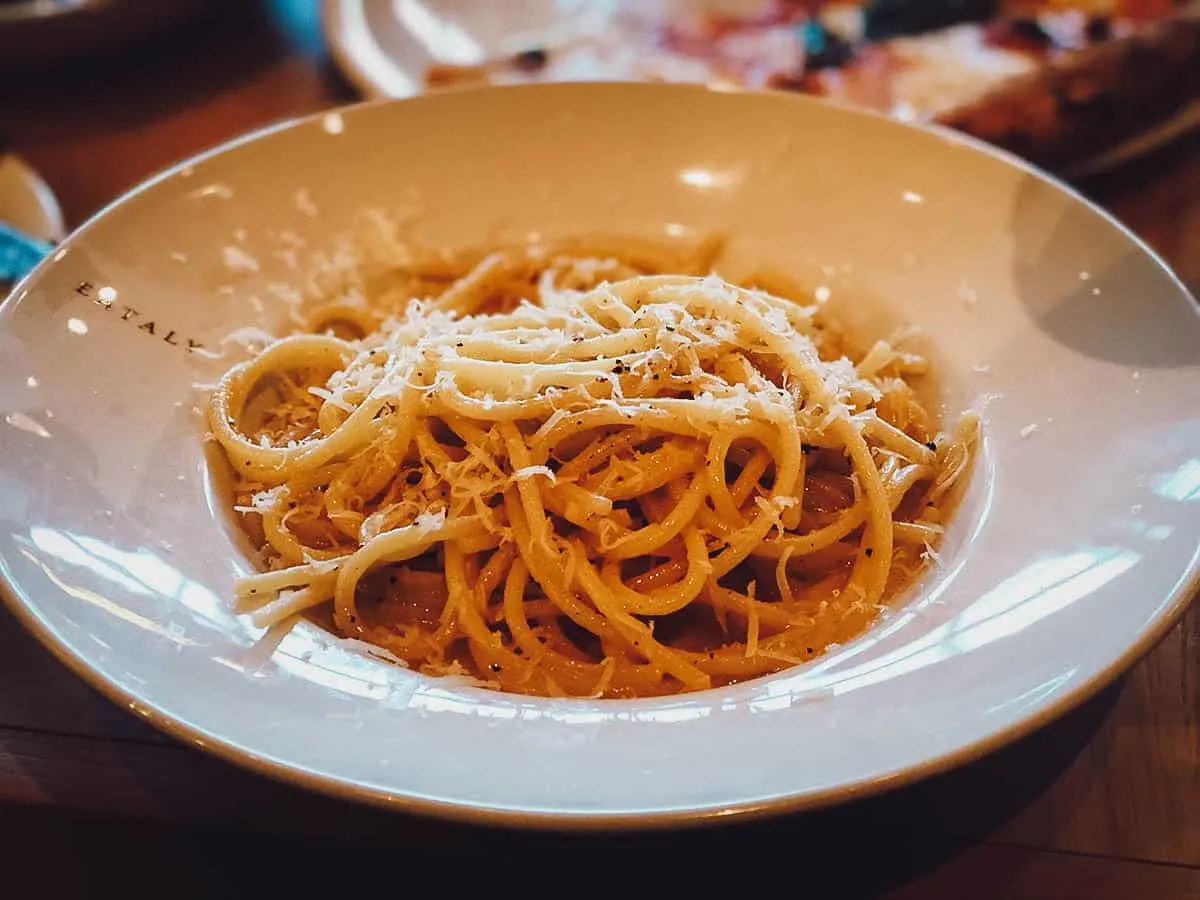 Best Countries for Food Cacio e pepe