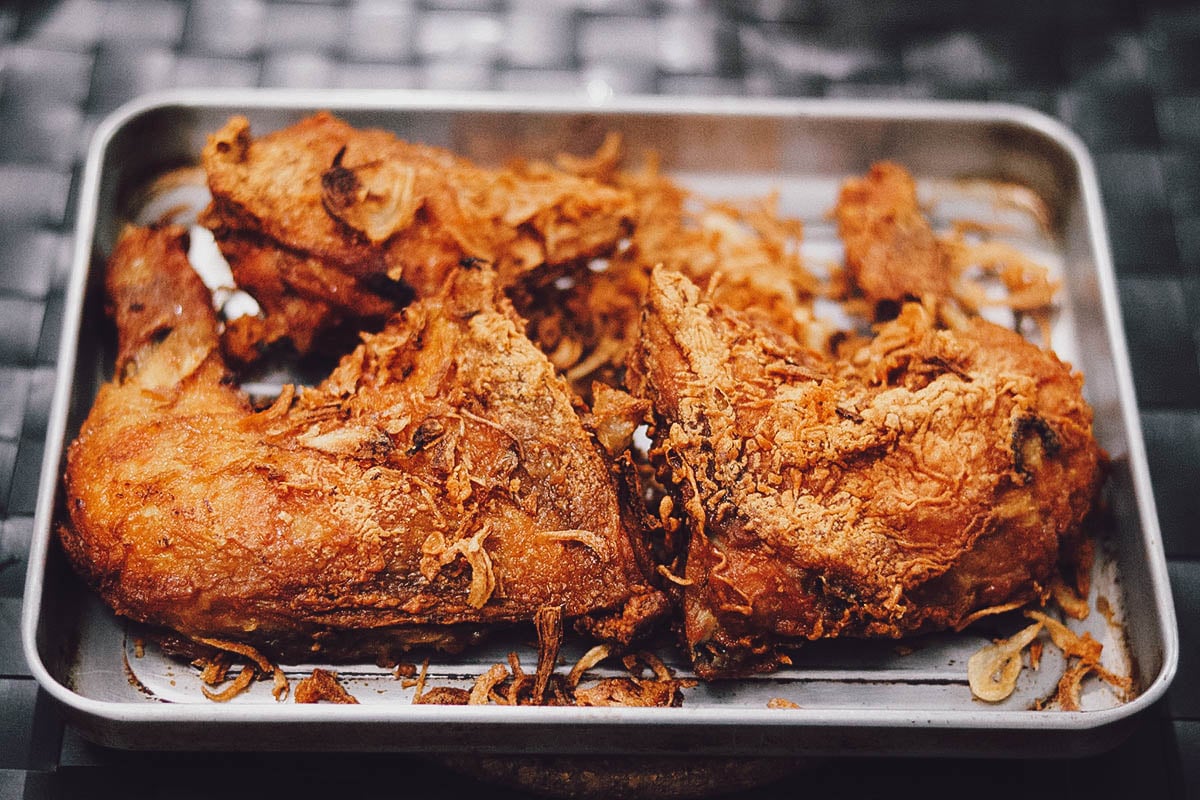 Thai Food Guide Gai tod or fried chicken