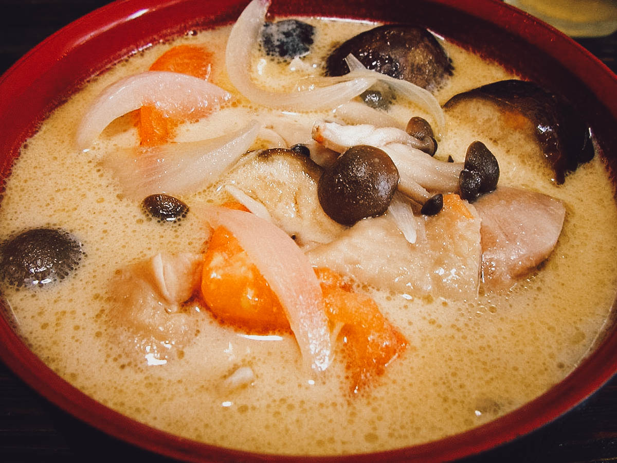 Tom kha gai, a popular Thai food similar to tom yum