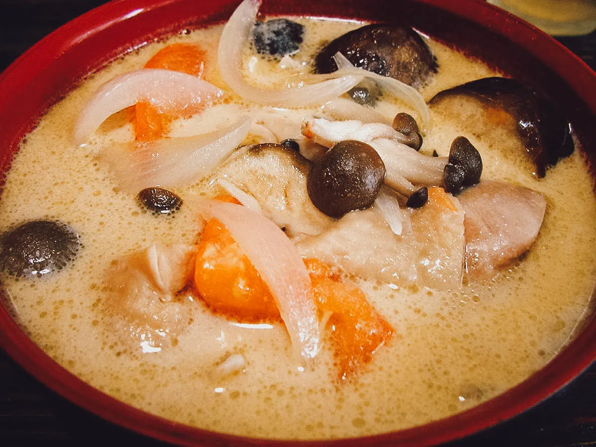 Thai Food Guide Tom kha gai, a popular Thai food similar to tom yum